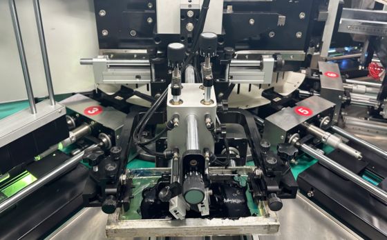 Контейнер CNC 1-2 цветная автоматическая УФ-очистительная печатная машина 60 шт/мин